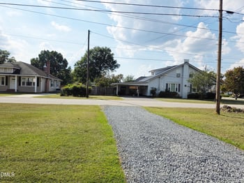 305 10th St, Erwin, NC 28339