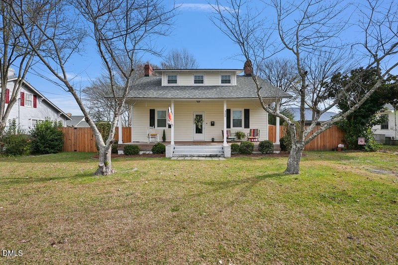305 17th St, Erwin, NC 28339