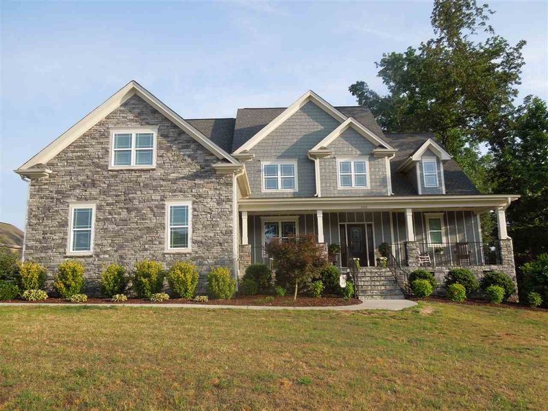305 Annandale Dr, Clayton, NC 27520