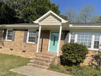 305 Briarcliff Dr, Dunn, NC 28334