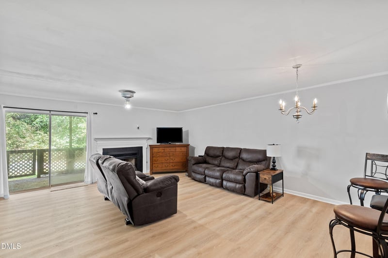 305 Broad Leaf Cir, Raleigh, NC 27613