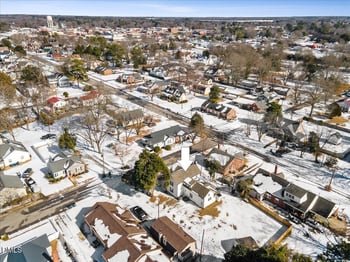 305 Canary St, Dunn, NC 28334