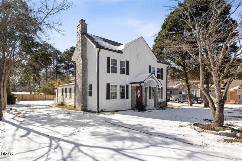 305 Canary St, Dunn, NC 28334