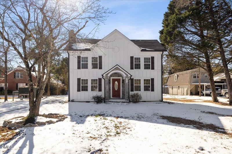 305 Canary St, Dunn, NC 28334