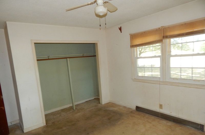 305 Chandler Rd, Durham, NC 27703