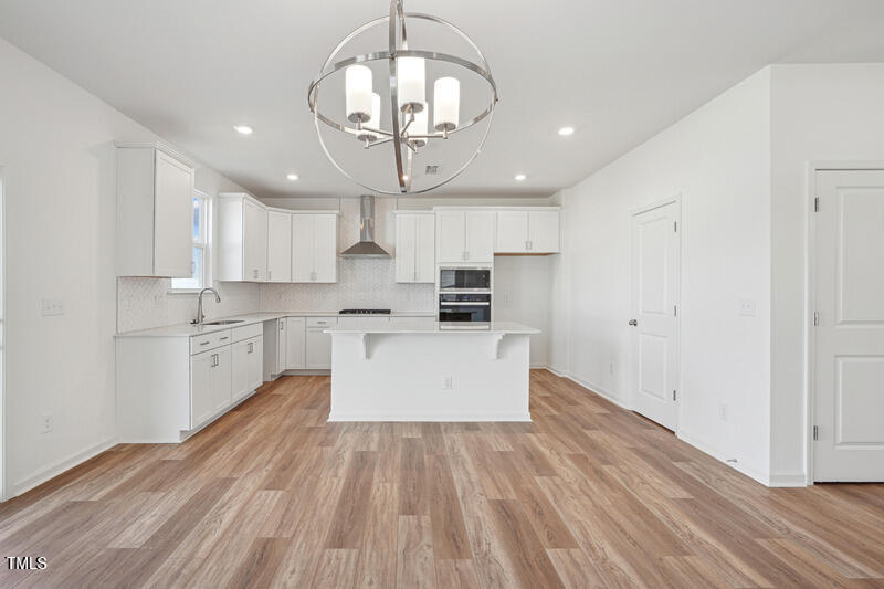 305 Chestnut Oak Ln, Lillington, NC 27546