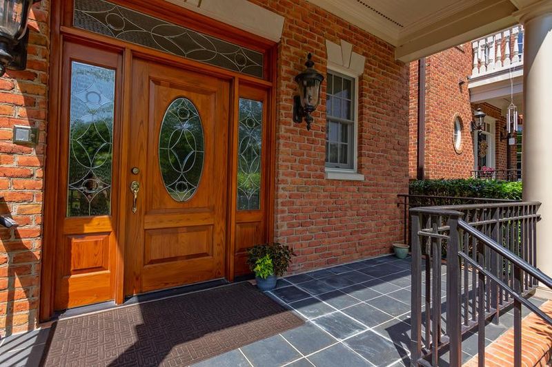 305 Circle Park Pl, Chapel Hill, NC 27517