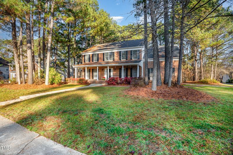 305 Connemara Dr, Cary, NC 27519