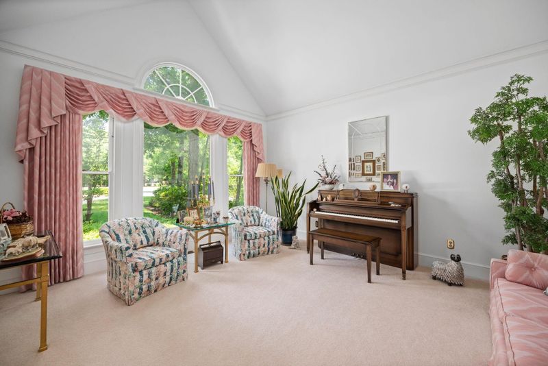 305 Crabtree Crossing Pw, Cary, NC 27513