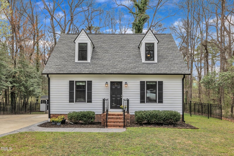 305 Dickens Rd, Fuquay Varina, NC 27526