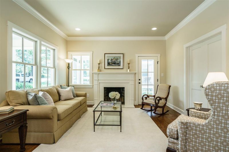 305 Dixie Trl, Raleigh, NC 27607