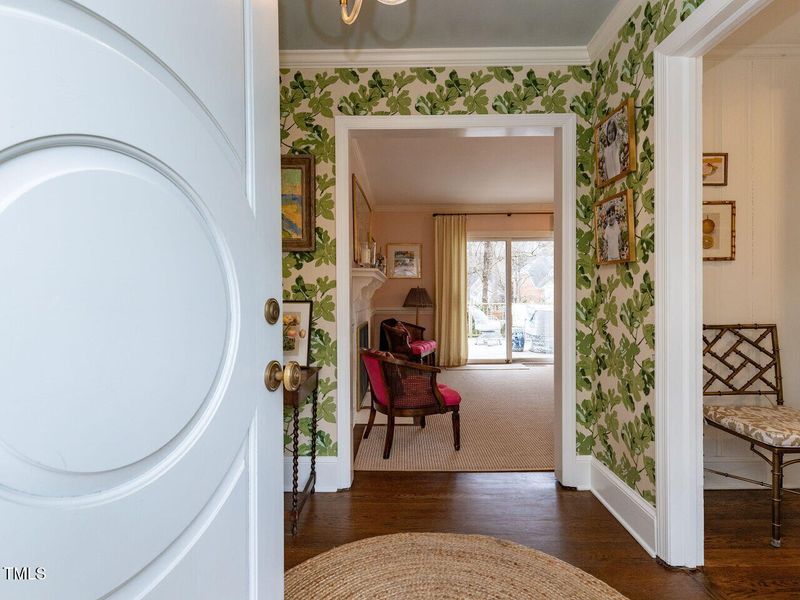 305 W Drewry Ln, Raleigh, NC 27609