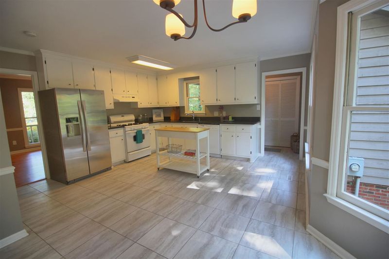 305 Dunhill Dr, Durham, NC 27713