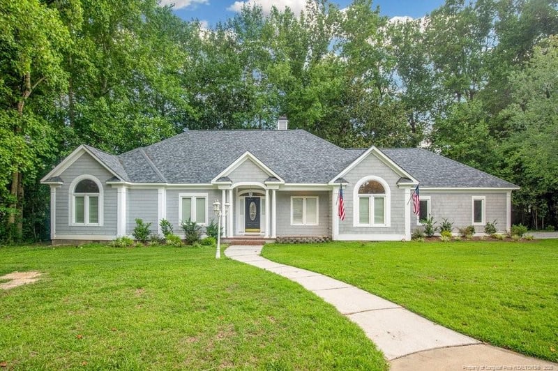 305 Dunleith Pl, Fayetteville, NC 28311