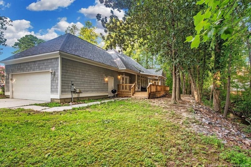 305 Dunleith Pl, Fayetteville, NC 28311