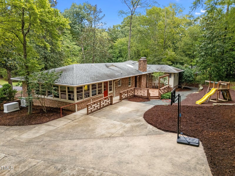 305 Elliott Rd, Chapel Hill, NC 27514