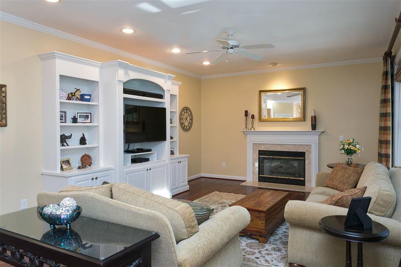 305 Gingergate Dr, Cary, NC 27519