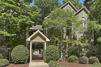 305 Glen Echo Ln #M, Cary, NC 27518