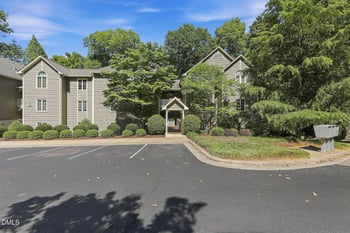 305 Glen Echo Ln #M, Cary, NC 27518