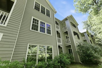305 Glen Echo Ln #M, Cary, NC 27518