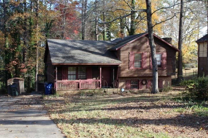 305 Golf Course Dr, Raleigh, NC 27610