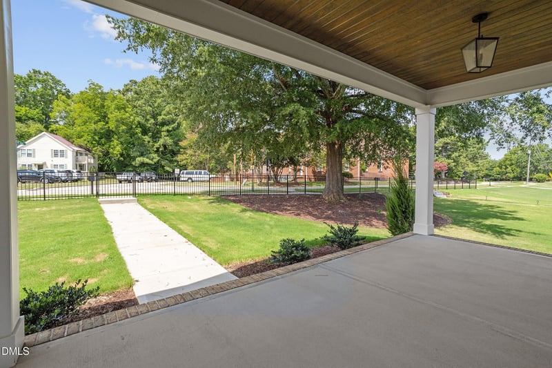 305 Grigsby Ave, Holly Springs, NC 27540