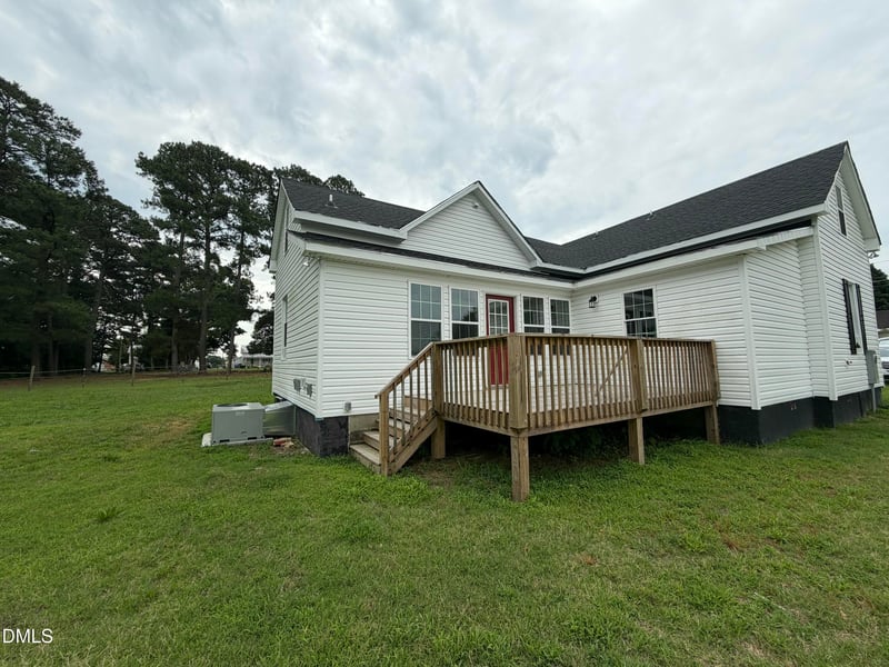 305 Harnett St, Benson, NC 27504