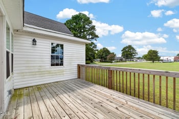 305 E Harnett St, Benson, NC 27504