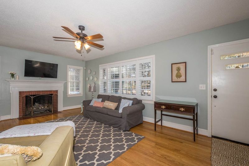 305 E Hillside Dr, Fuquay Varina, NC 27526