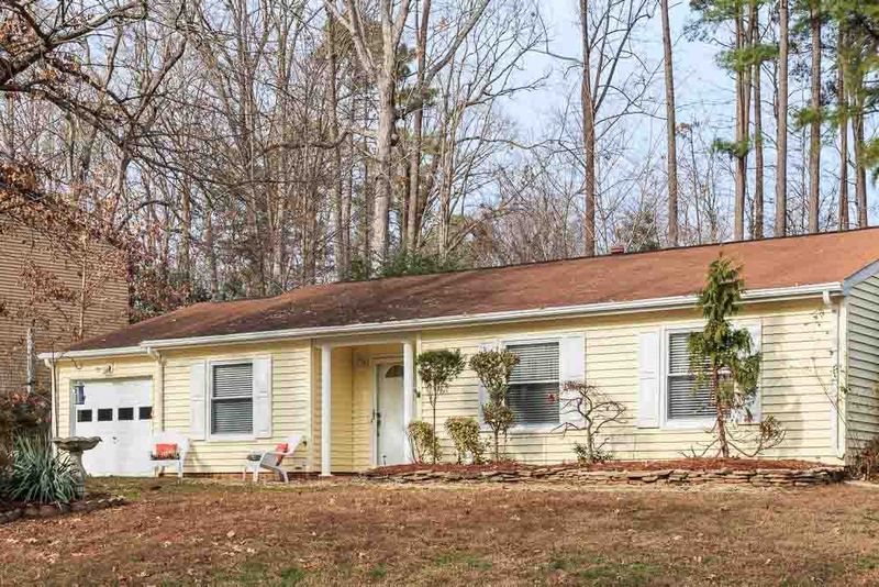 305 Indigo Dr, Cary, NC 27513