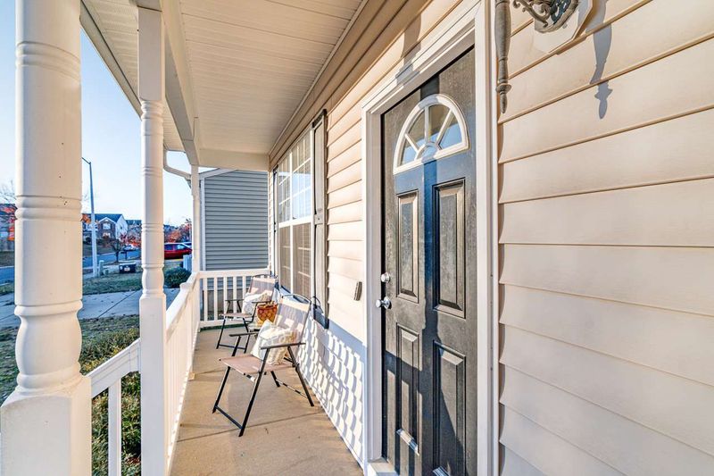 305 Jasper Point Dr, Holly Springs, NC 27540