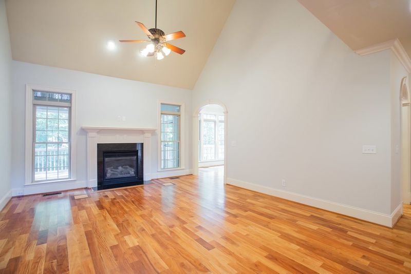 305 Josiah Dr, Clayton, NC 27527