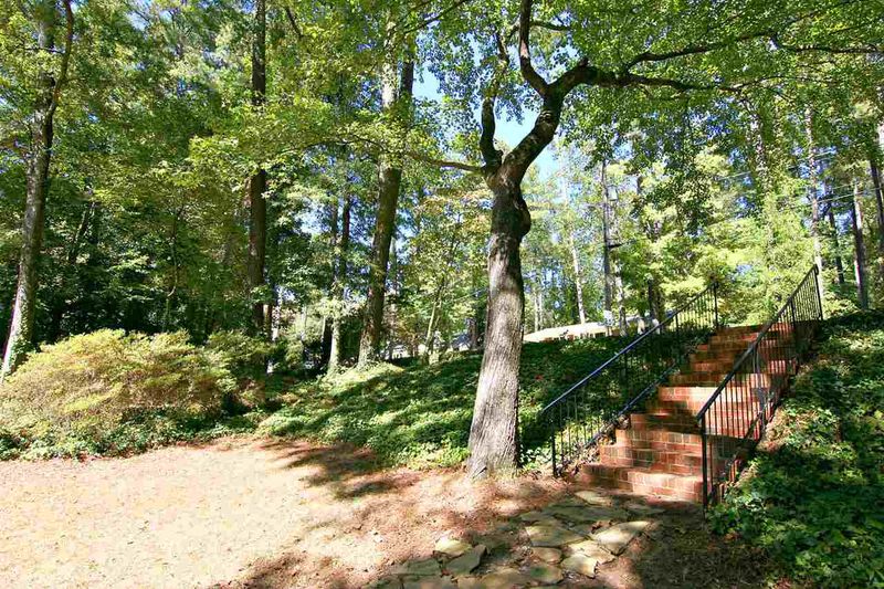 305 W Juniper Ave, Wake Forest, NC 27587
