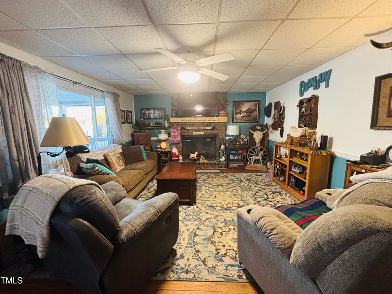 305 W K St, Erwin, NC 28339