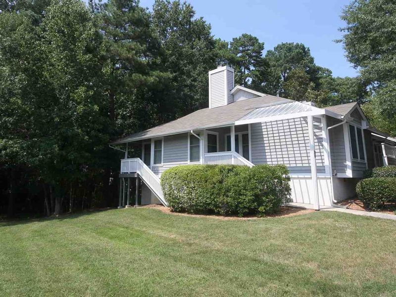 305 Kirkwood Dr, Chapel Hill, NC 27514
