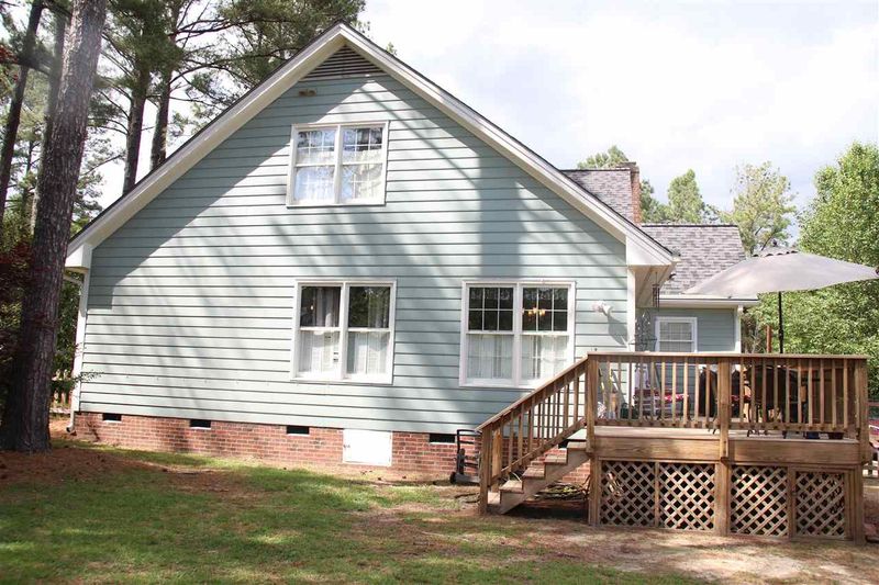 305 Laurel Dr, Smithfield, NC 27577