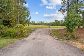 305 Leghorn Dr, Zebulon, NC 27597