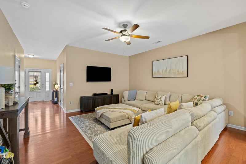 305 Leighann Ridge Ln, Rolesville, NC 27571