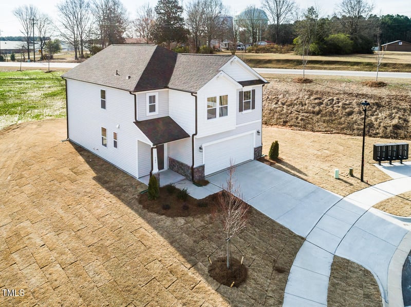 305 Little Creek Dr, Lillington, NC 27546