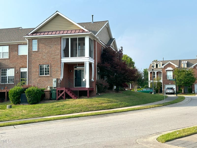 305 Longchamp Ln, Cary, NC 27519