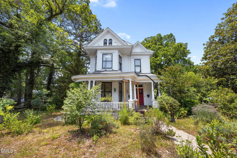 305 Main St, Louisburg, NC 27549