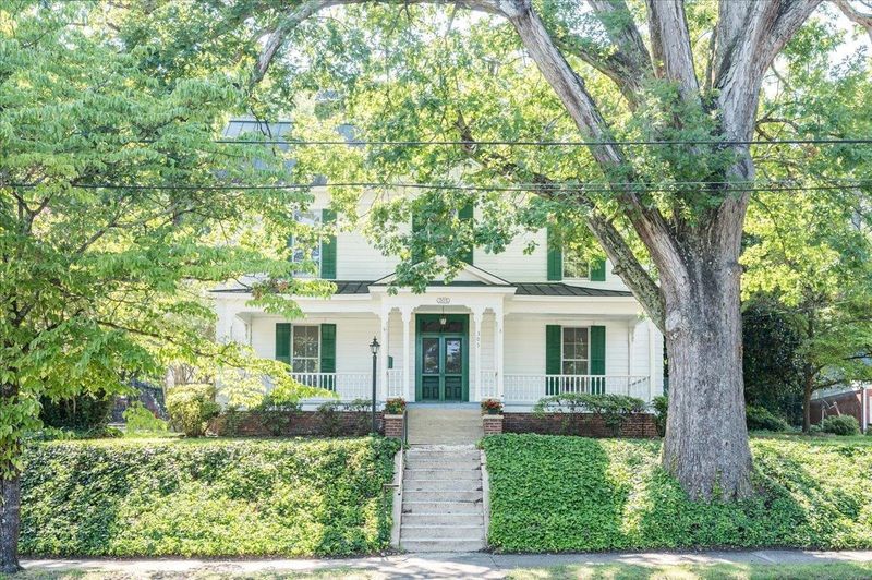 305 S Main St, Wake Forest, NC 27587