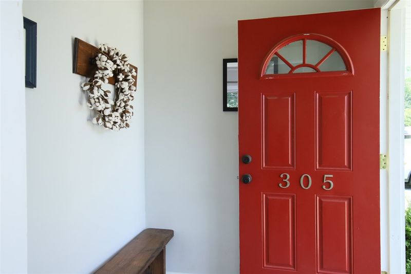 305 W Mckinley St, Mebane, NC 27302