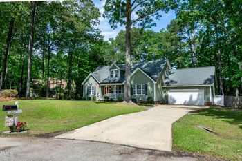 305 Monterey Ct, Benson, NC 27504