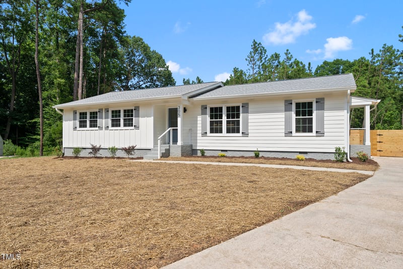 305 Montreal Ct, Cary, NC 27511