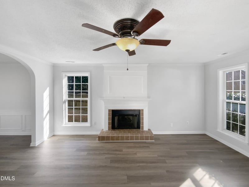 305 Montvale Ct, Apex, NC 27502