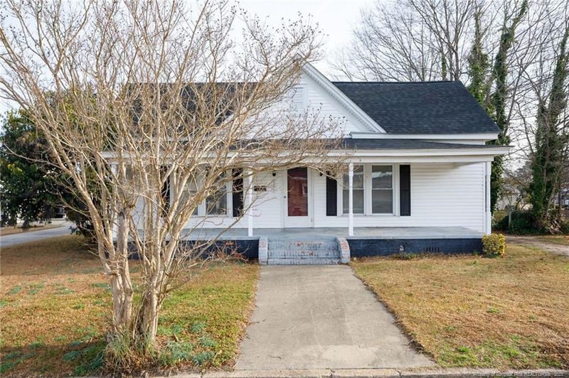 305 E Morgan St, Benson, NC 27504
