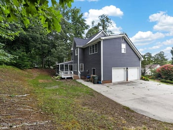 305 Neuse Ridge Dr, Clayton, NC 27527