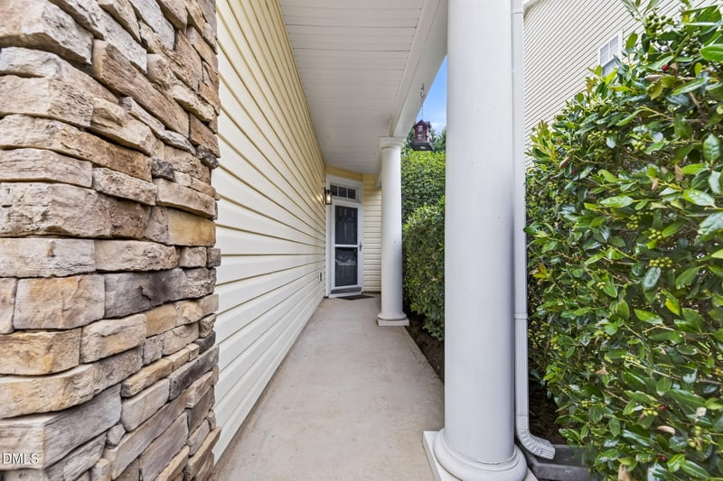 305 Palmdale Ct, Holly Springs, NC 27540