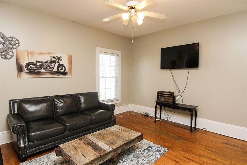 305 W Parrish Dr, Benson, NC 27524